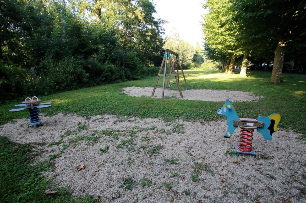 Camping L'Ilot Du Chail Sansais Dış mekan fotoğraf