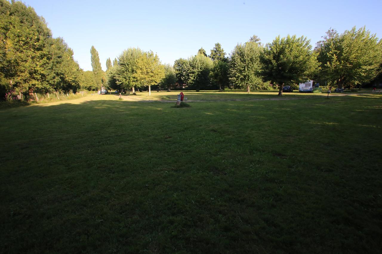 Camping L'Ilot Du Chail Sansais Dış mekan fotoğraf